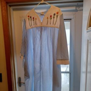 Carole Lightweight White and Blue stripe Robe